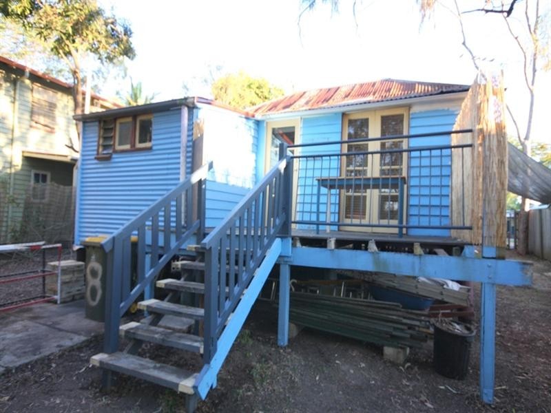 8 Monmouth Street, Morningside QLD 4170