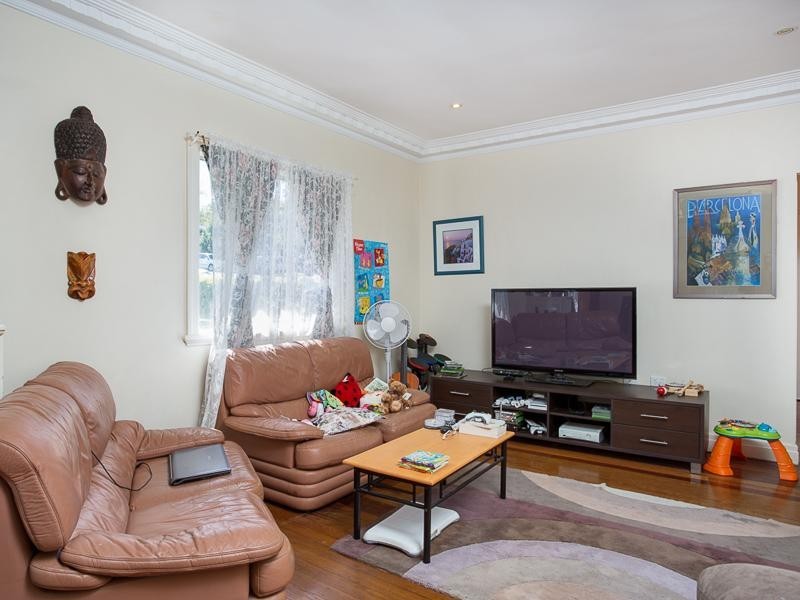 15 Daphne Street, Camp Hill QLD 4152