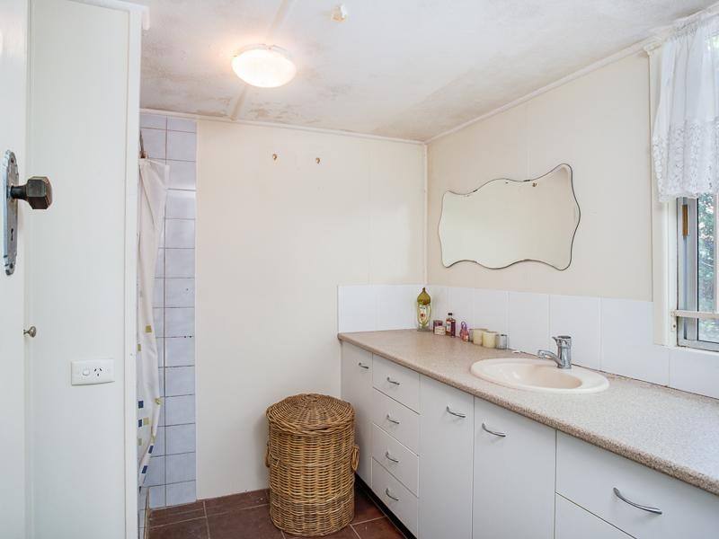 15 Daphne Street, Camp Hill QLD 4152