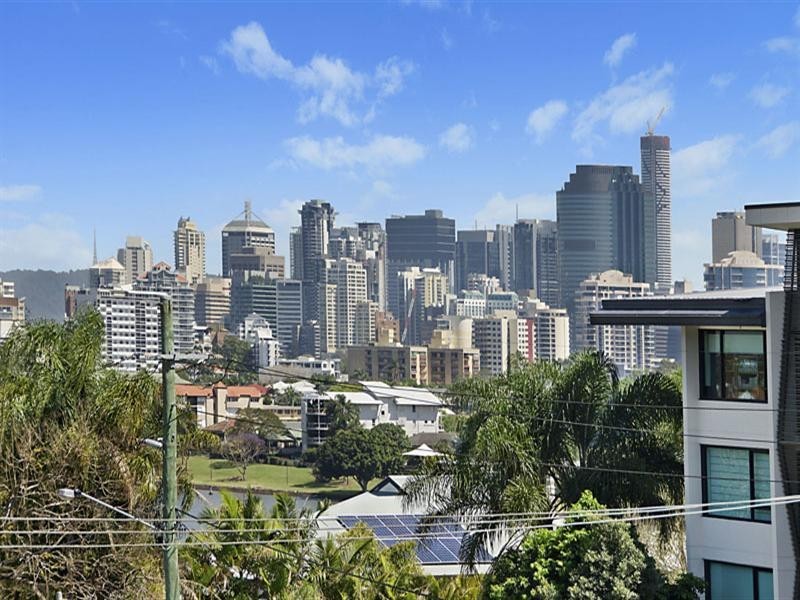 10/12 Norman Crescent, Norman Park QLD 4170