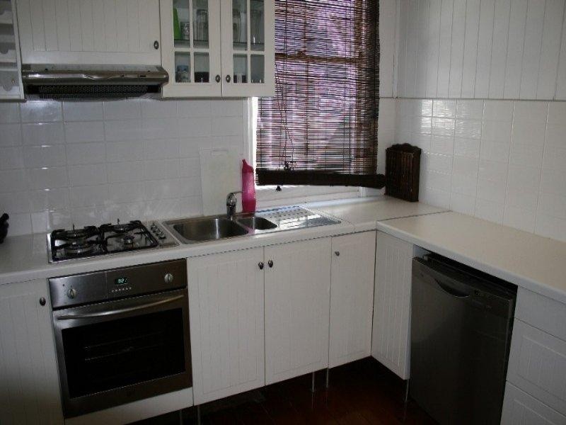 137 Macrossan Avenue, Norman Park QLD 4170