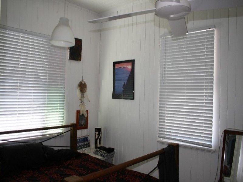 137 Macrossan Avenue, Norman Park QLD 4170