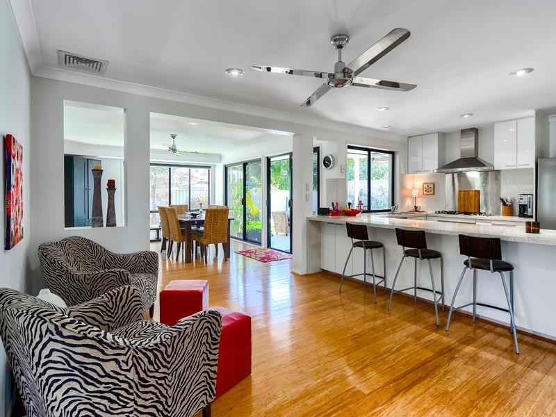 129 Coutts Street, Bulimba QLD 4171
