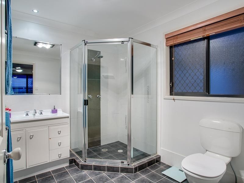 12 Lind Street, Thornlands QLD 4164