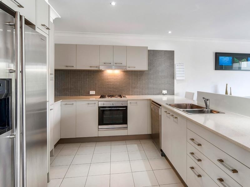 50 Village Circuit, Murarrie QLD 4172