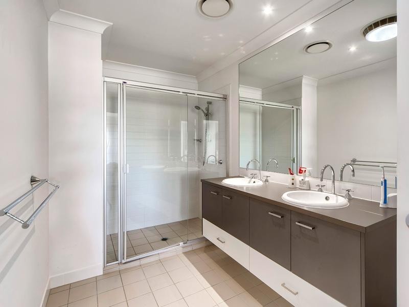 50 Village Circuit, Murarrie QLD 4172