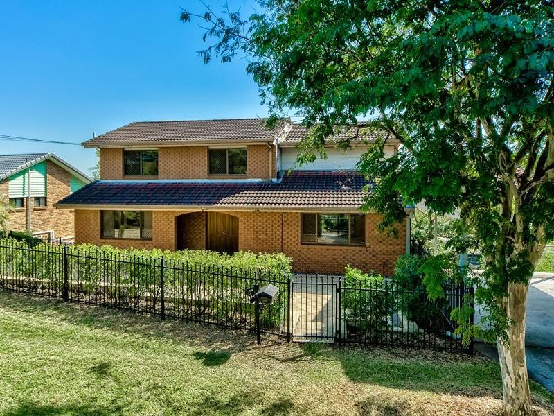 8 Cotswold Street, Carina QLD 4152