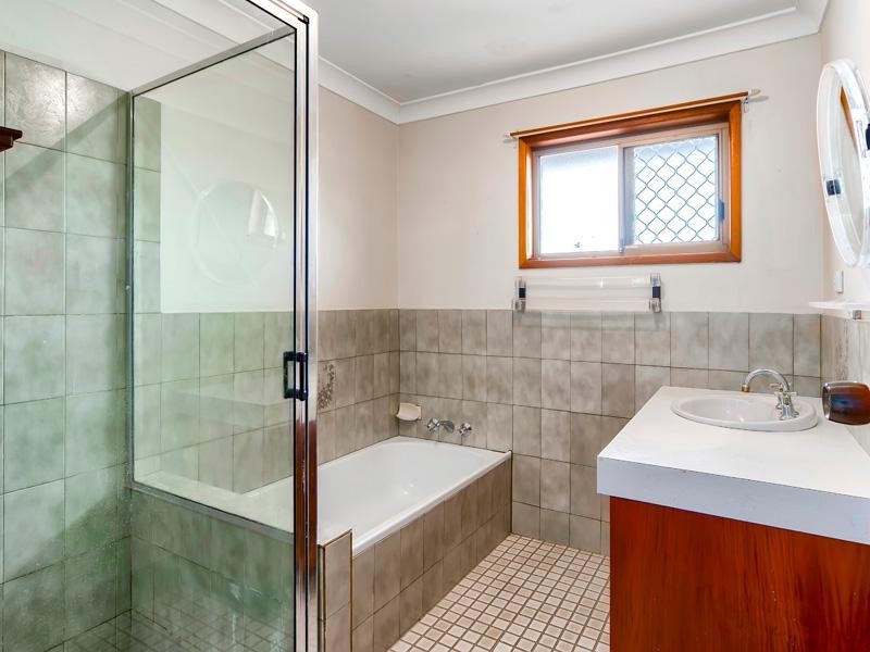 8 Cotswold Street, Carina QLD 4152