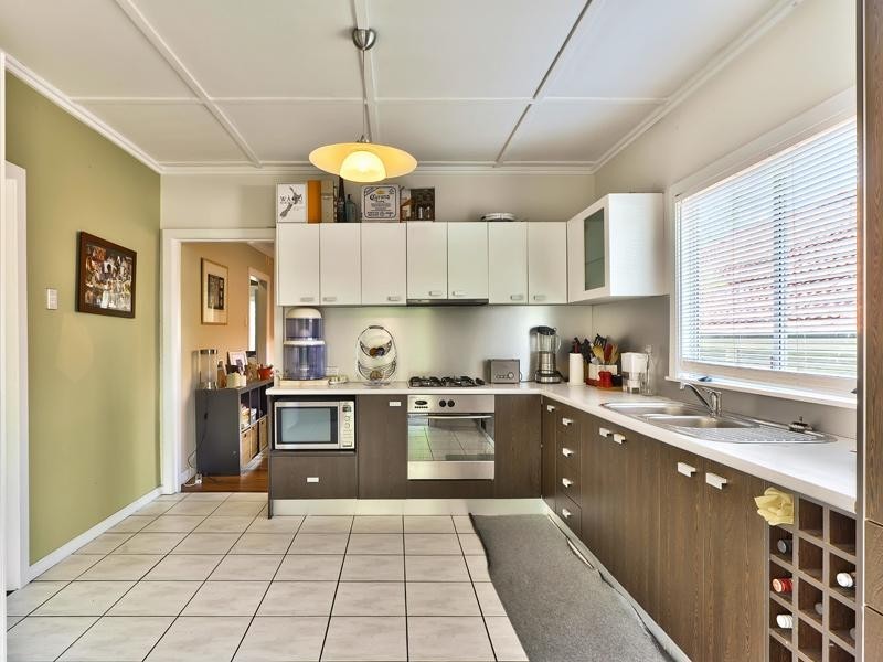 36 Burrai Street, Morningside QLD 4170