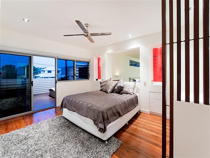 69 Smallman Street, Bulimba QLD 4171