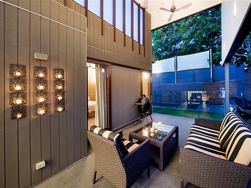 35 Wambool Street, Bulimba QLD 4171