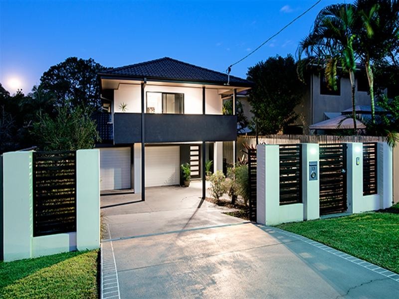 13 Ayr Street, Morningside QLD 4170