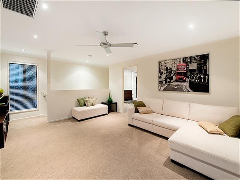 13 Ayr Street, Morningside QLD 4170