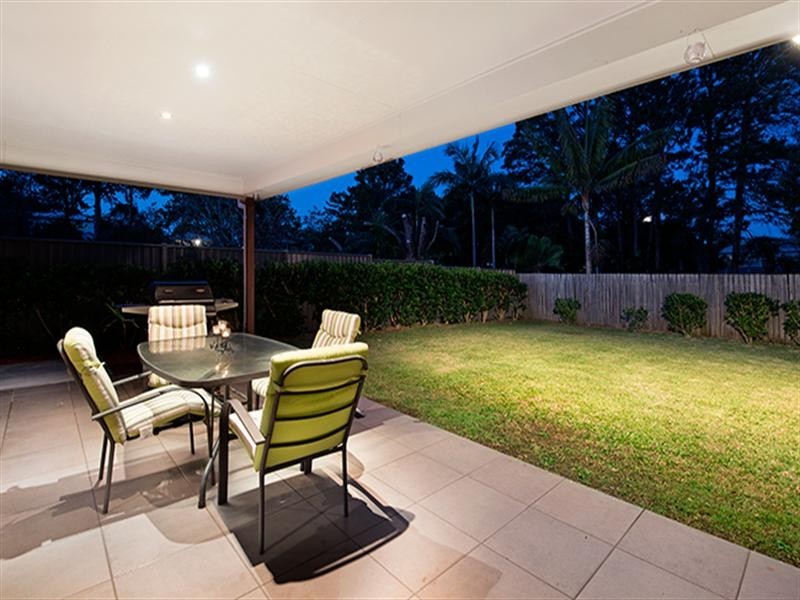 13 Ayr Street, Morningside QLD 4170