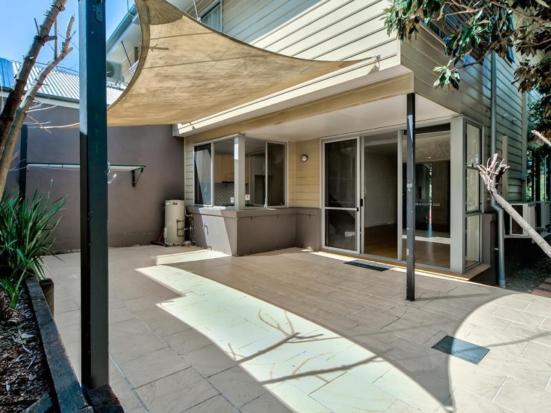 26 Jenolan Avenue, Hawthorne QLD 4171