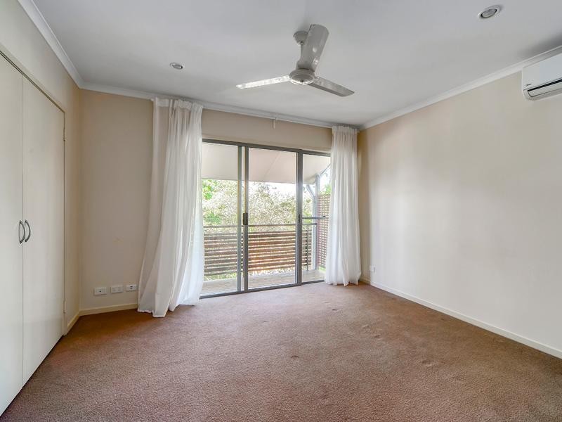 26 Jenolan Avenue, Hawthorne QLD 4171