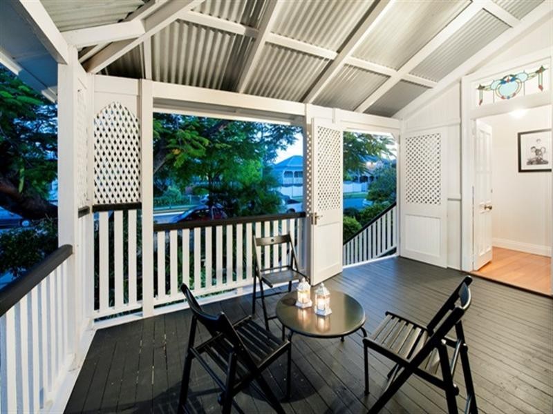 55 Malcolm Street, Hawthorne QLD 4171