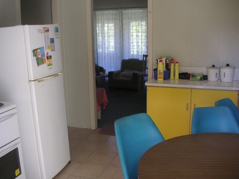 42 Third Street, Camp Hill QLD 4152