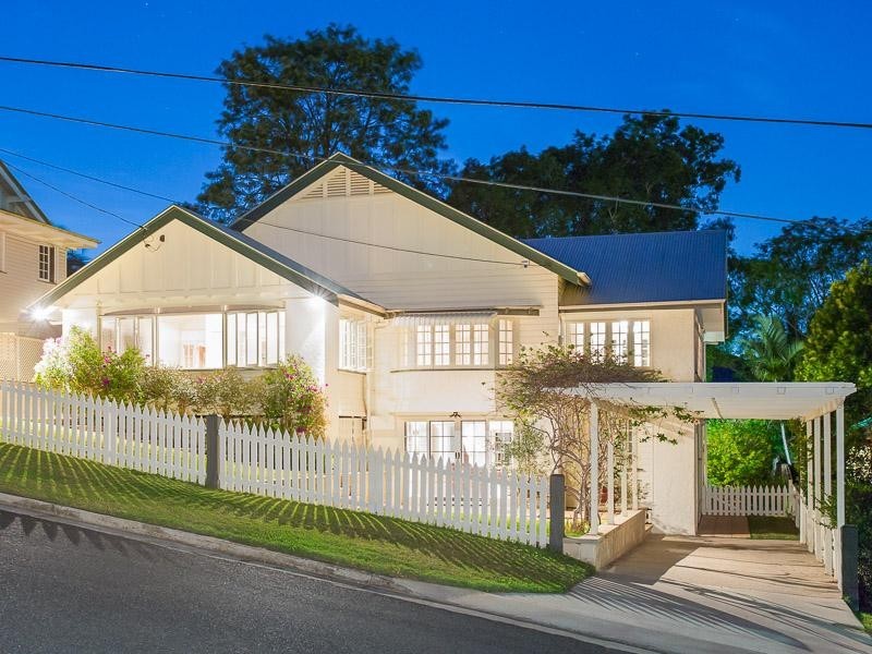 30 Philip Street, Hawthorne QLD 4171