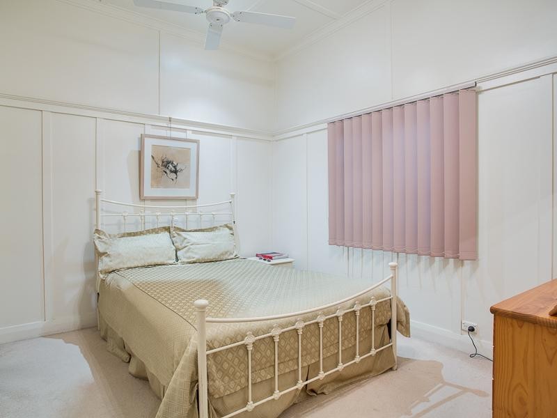 30 Philip Street, Hawthorne QLD 4171