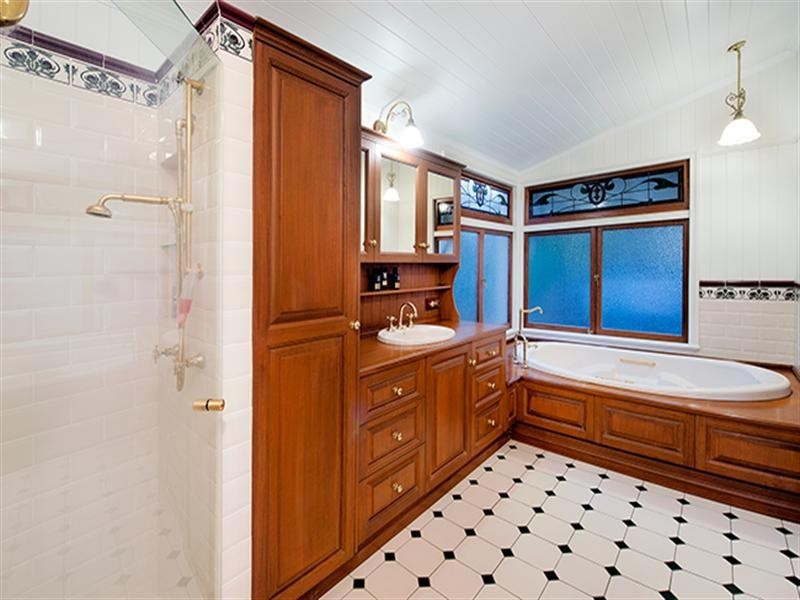 46 Duke Street, Bulimba QLD 4171