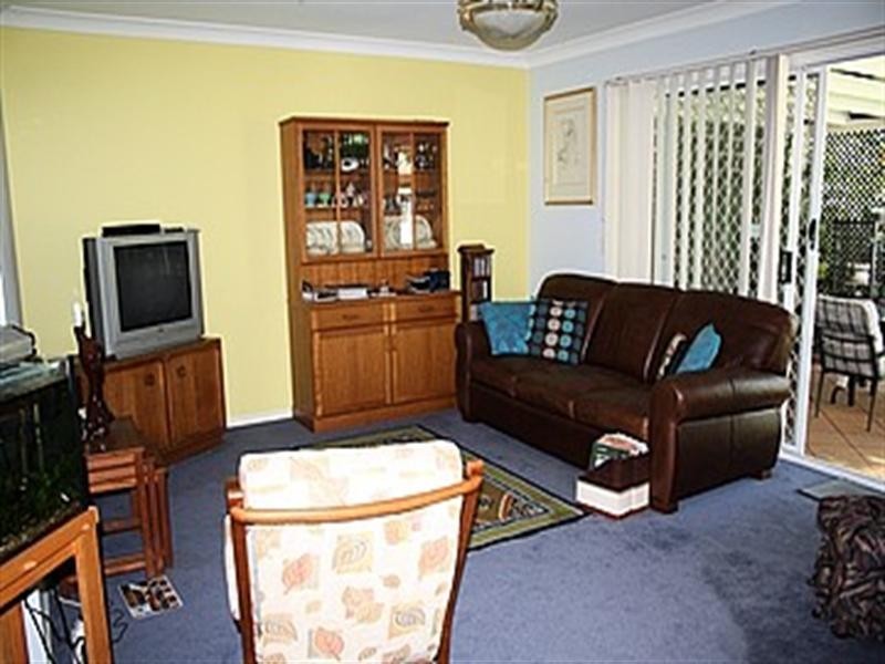 11 Cedar Street, Cannon Hill QLD 4170