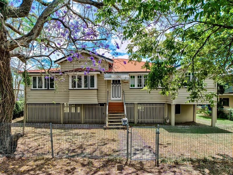 111 Malcolm Street, Hawthorne QLD 4171