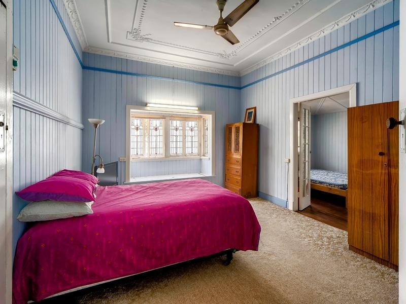 111 Malcolm Street, Hawthorne QLD 4171