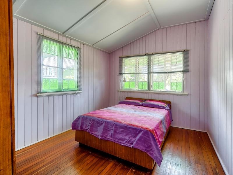 111 Malcolm Street, Hawthorne QLD 4171