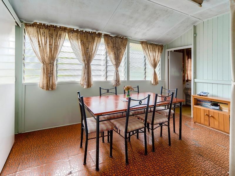 111 Malcolm Street, Hawthorne QLD 4171