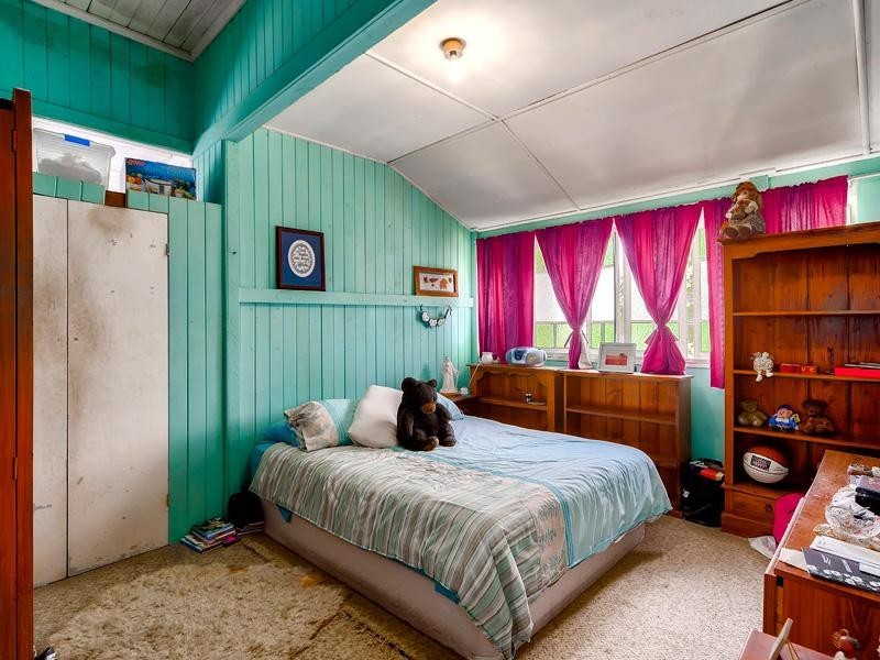 111 Malcolm Street, Hawthorne QLD 4171