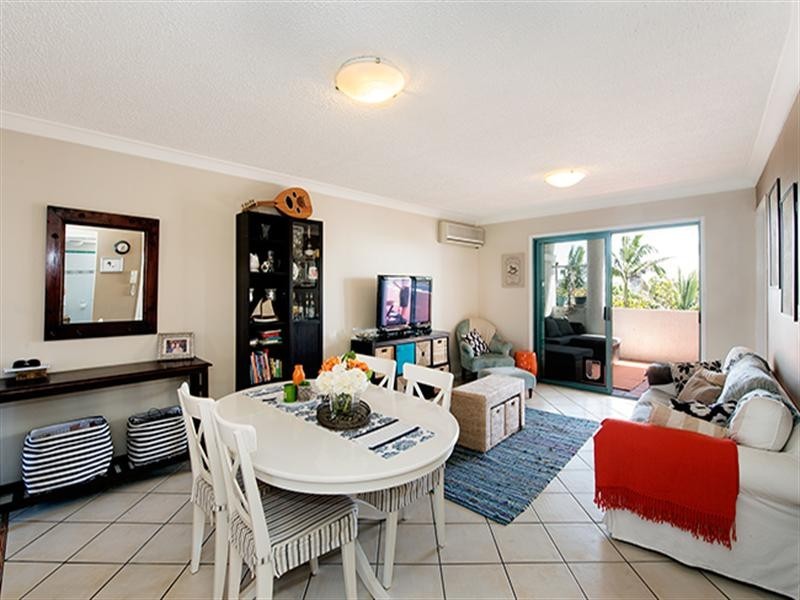 4/71 Miles Street, Hawthorne QLD 4171