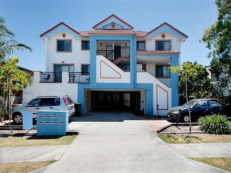 4/71 Miles Street, Hawthorne QLD 4171