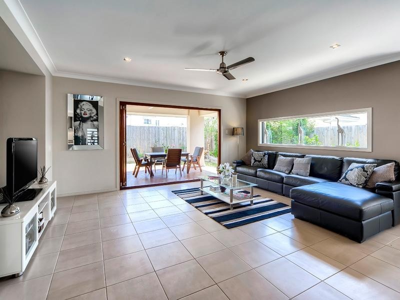 16 Feathertail Place, Gumdale QLD 4154