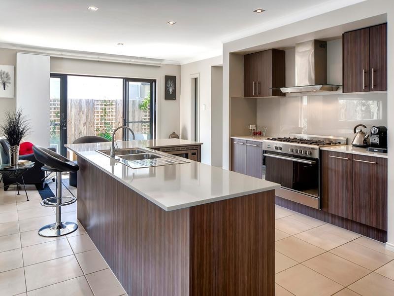 16 Feathertail Place, Gumdale QLD 4154