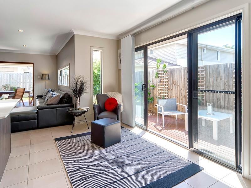 16 Feathertail Place, Gumdale QLD 4154