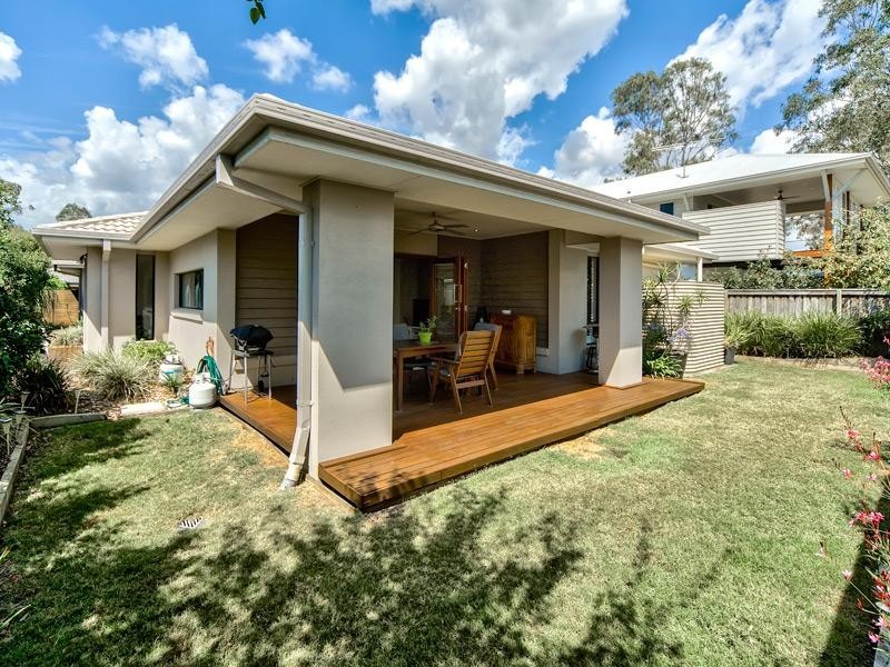 16 Feathertail Place, Gumdale QLD 4154