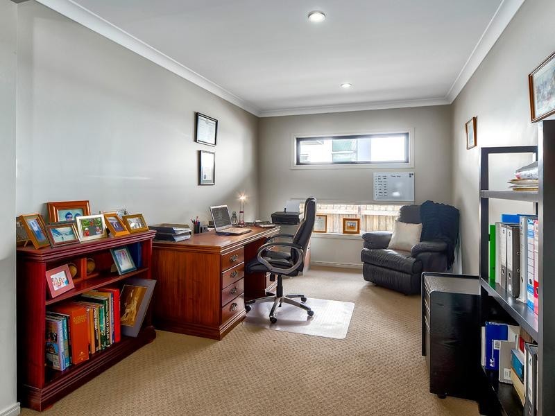 16 Feathertail Place, Gumdale QLD 4154