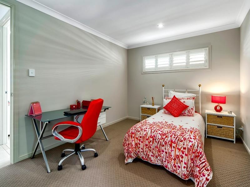 16 Feathertail Place, Gumdale QLD 4154