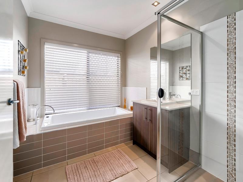 16 Feathertail Place, Gumdale QLD 4154