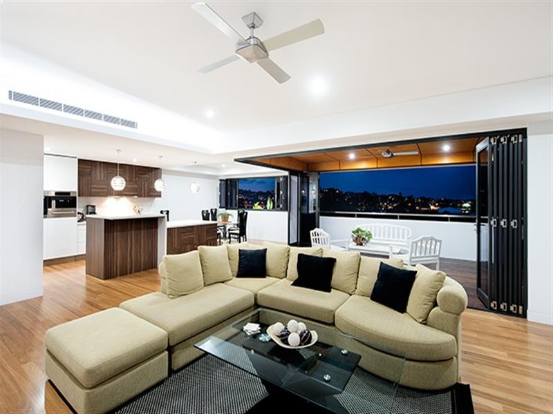 21 Wordsworth Street, Bulimba QLD 4171