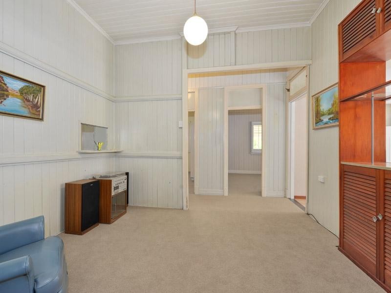 81 Riding Road, Hawthorne QLD 4171