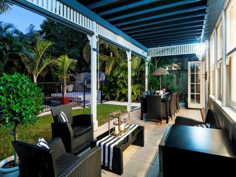 16 Cambridge Street, Bulimba QLD 4171