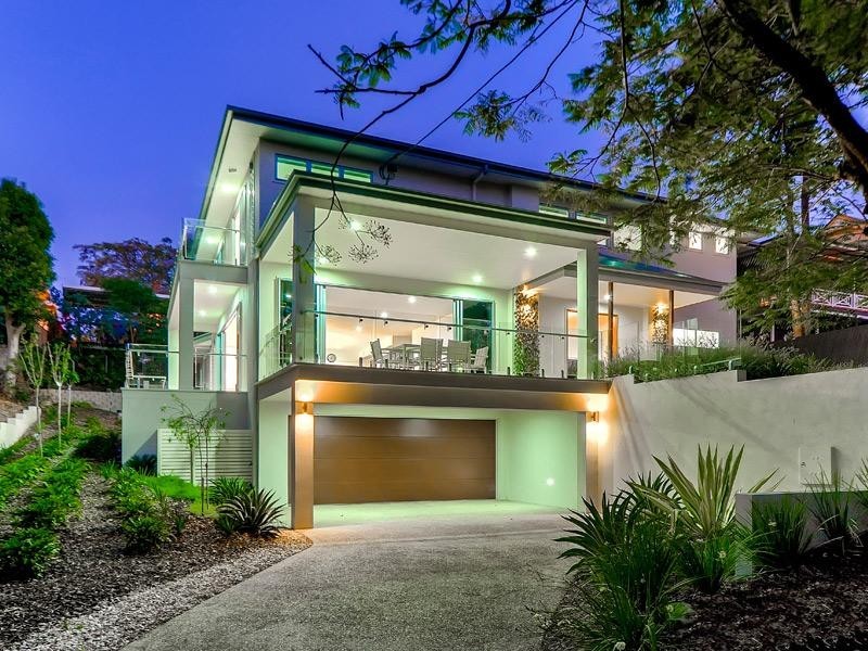 27 Aaron Avenue, Hawthorne QLD 4171