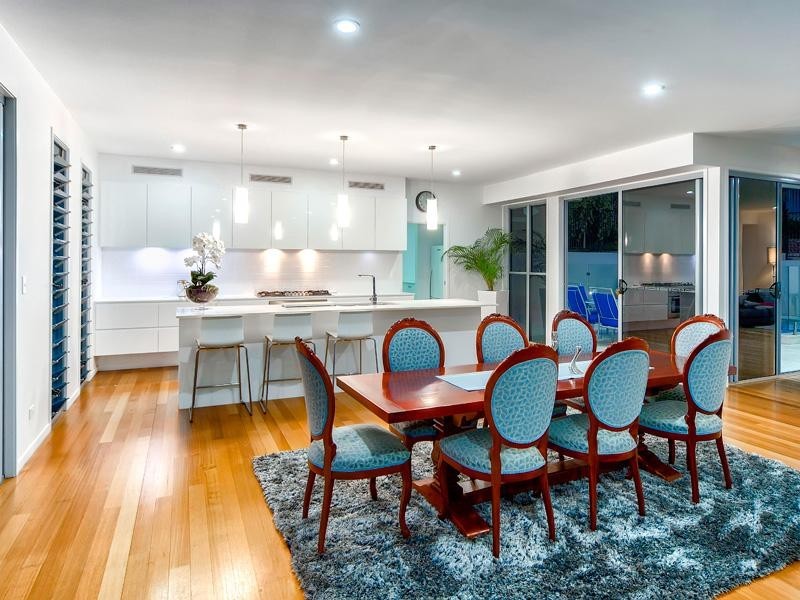 27 Aaron Avenue, Hawthorne QLD 4171