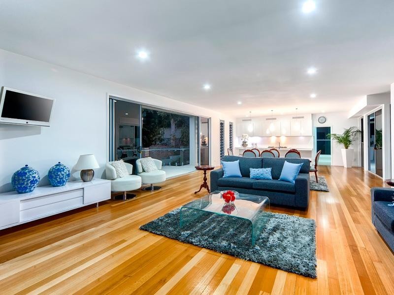 27 Aaron Avenue, Hawthorne QLD 4171