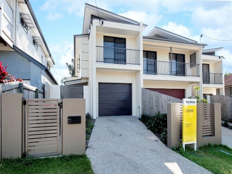 15A Houthem Street, Camp Hill QLD 4152