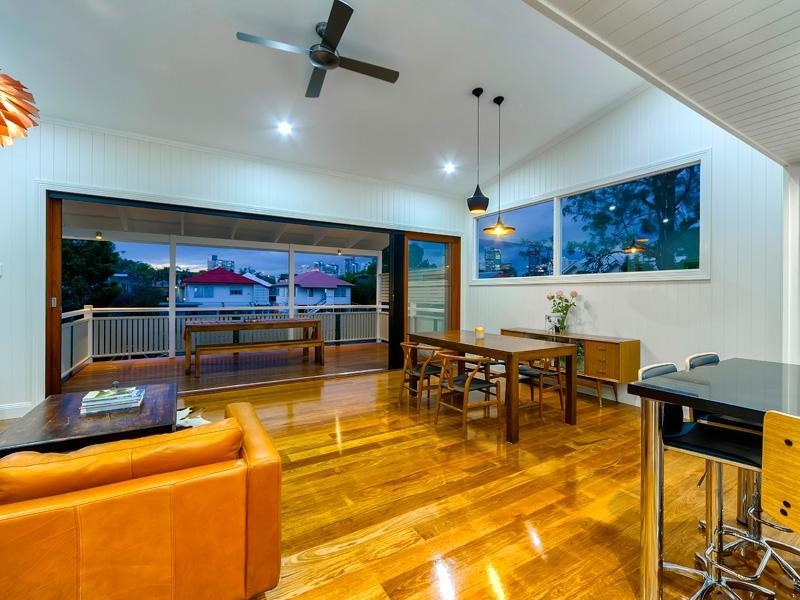 23 Rosina Street, Kangaroo Point QLD 4169