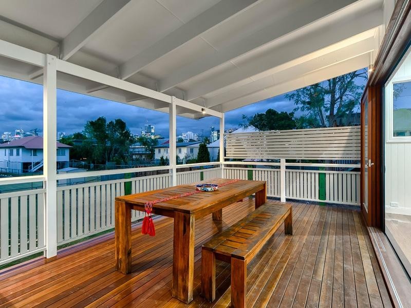 23 Rosina Street, Kangaroo Point QLD 4169
