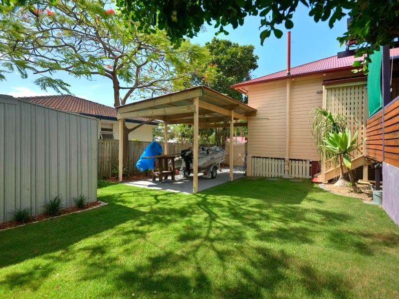 34 Russell Avenue, Norman Park QLD 4170
